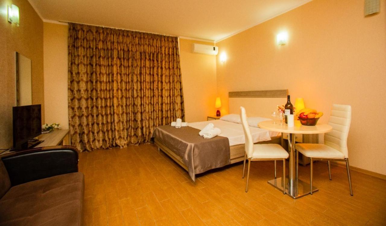 Luxury Apartments Батуми Экстерьер фото