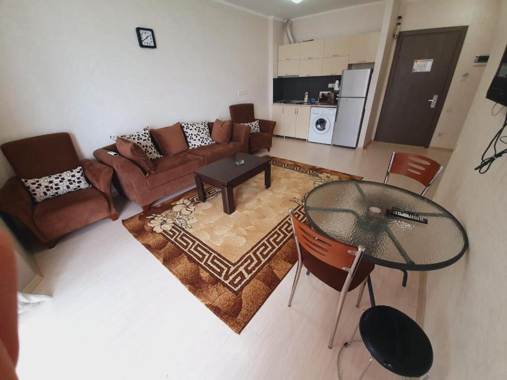 Luxury Apartments Батуми Экстерьер фото
