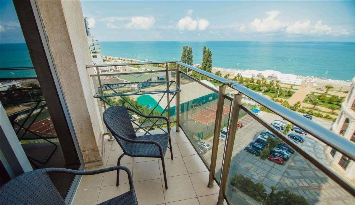 Luxury Apartments Батуми Экстерьер фото