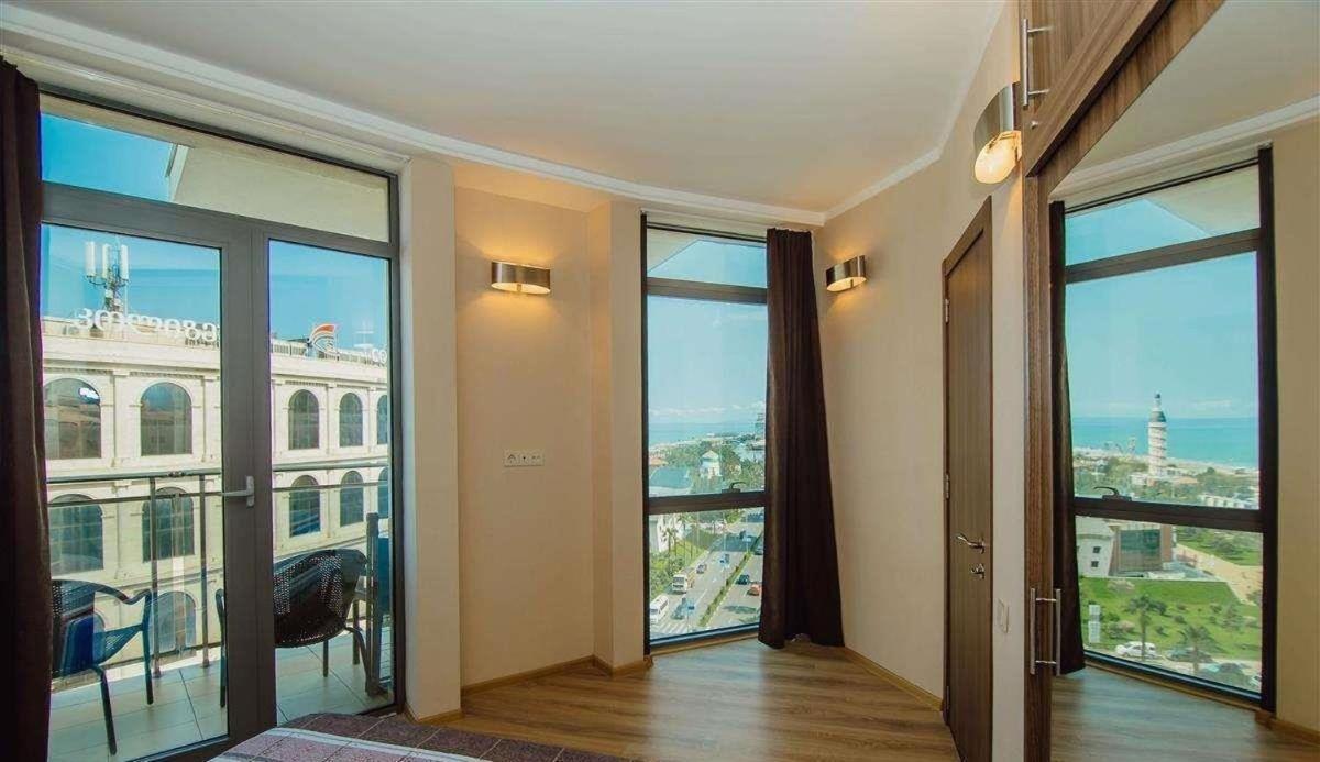 Luxury Apartments Батуми Экстерьер фото