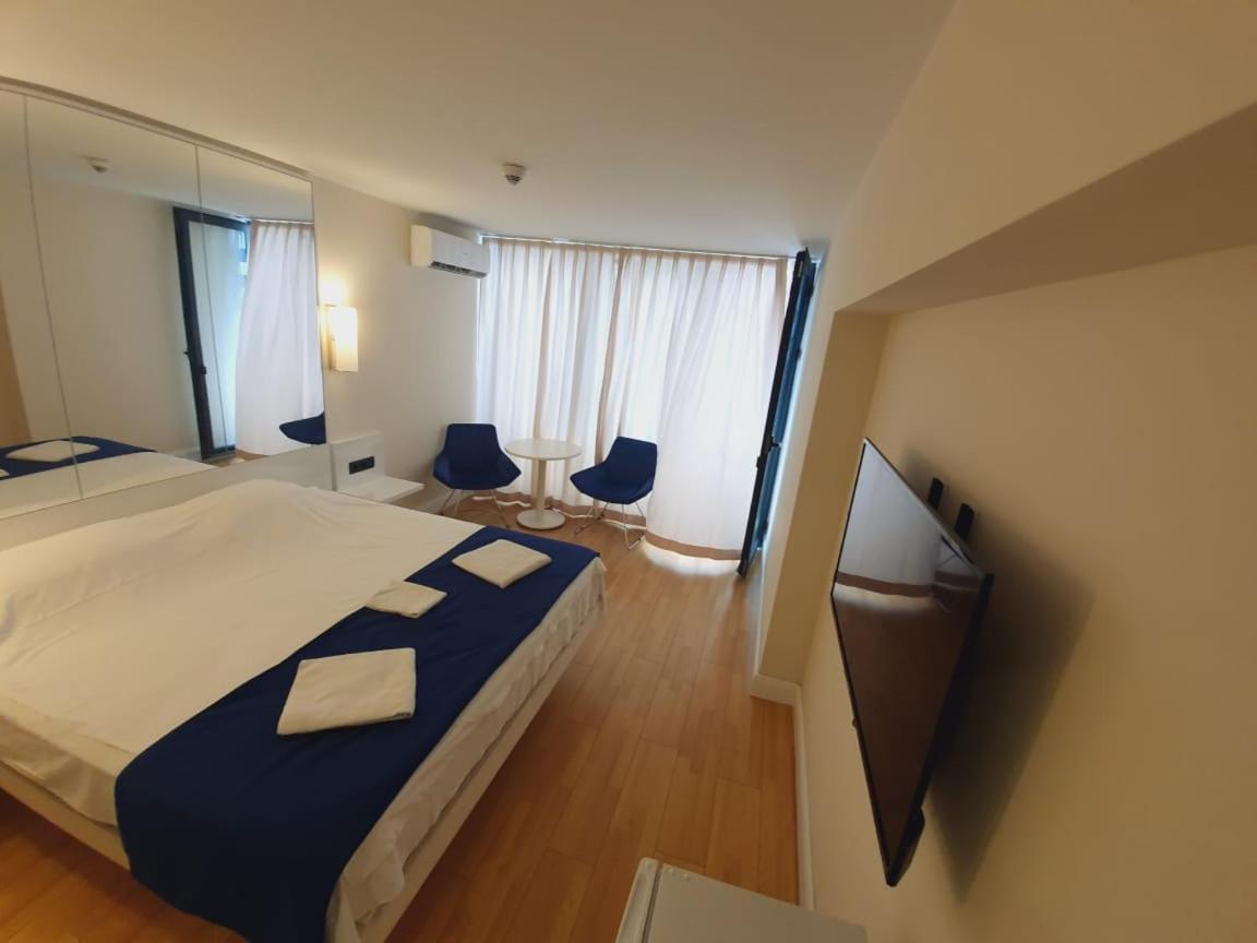 Luxury Apartments Батуми Экстерьер фото