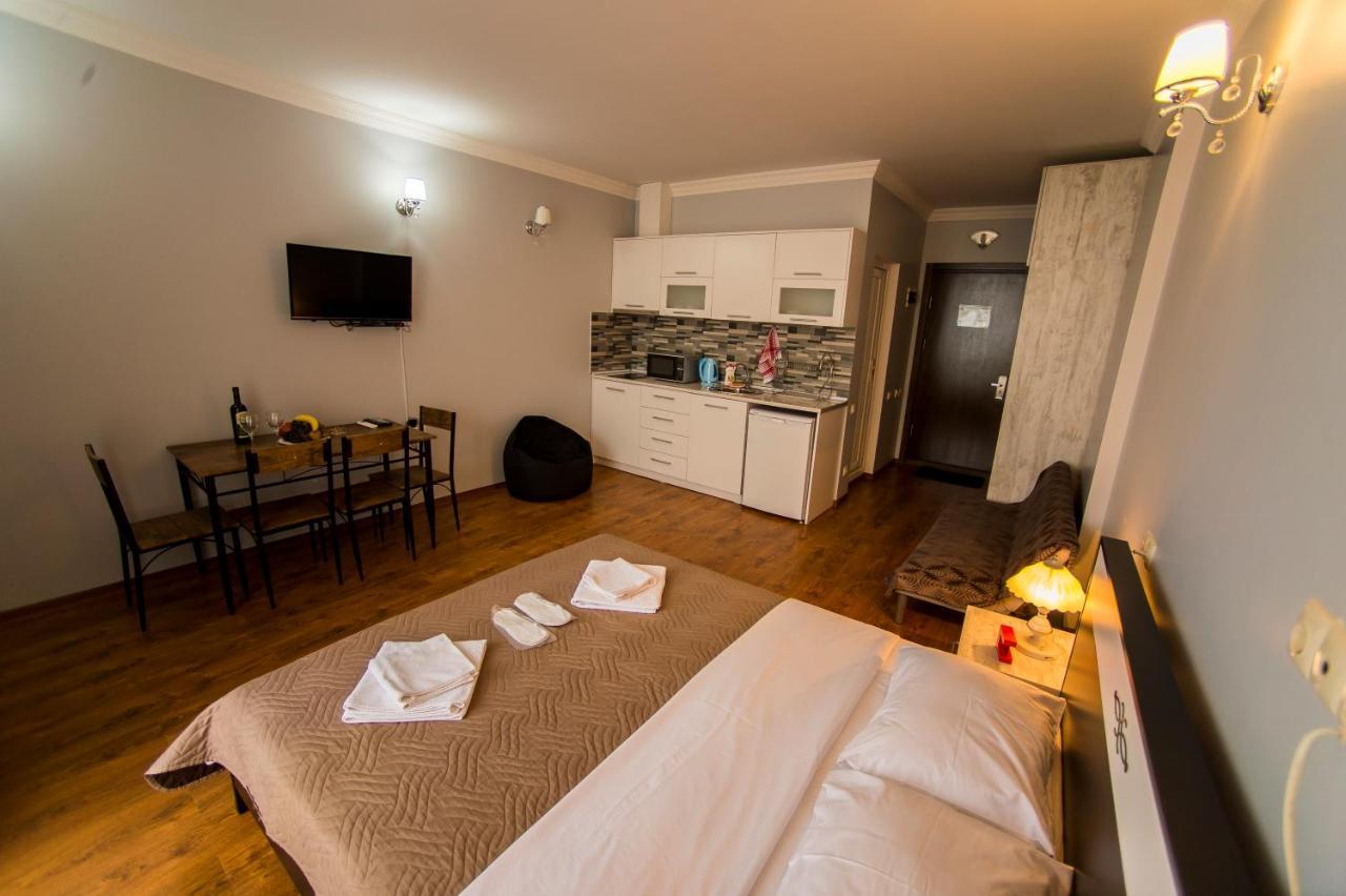 Luxury Apartments Батуми Экстерьер фото