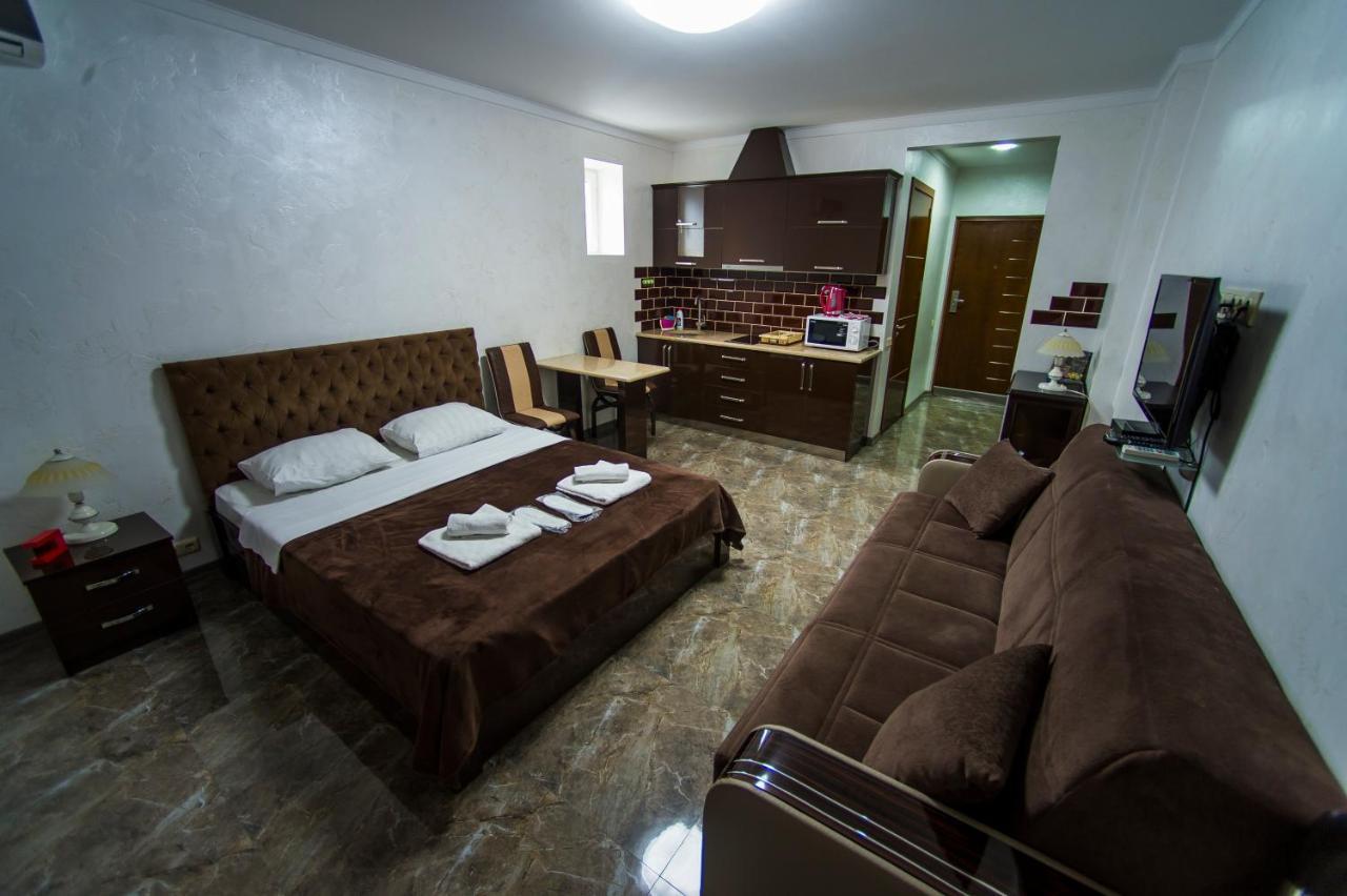 Luxury Apartments Батуми Экстерьер фото