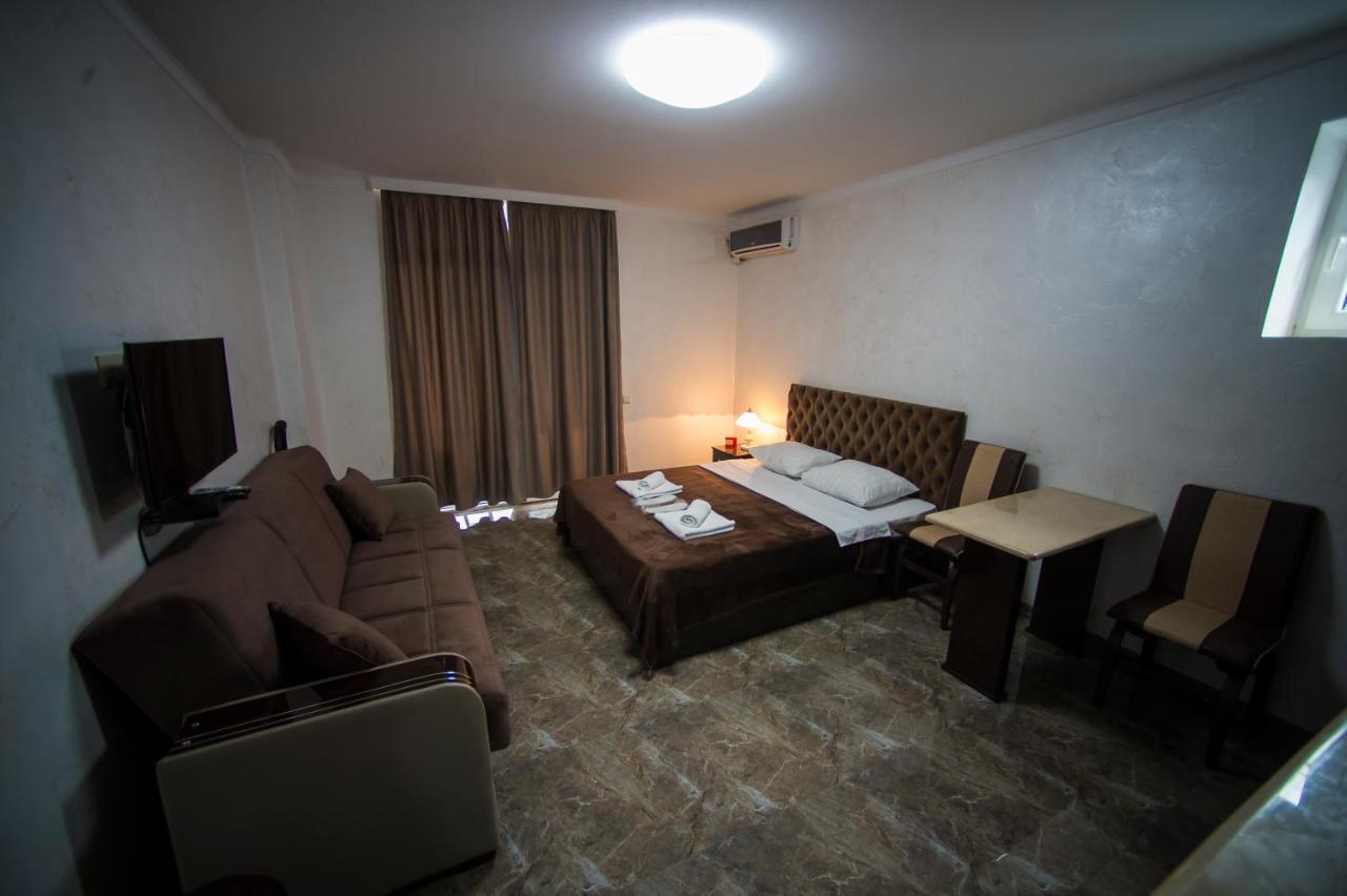 Luxury Apartments Батуми Экстерьер фото